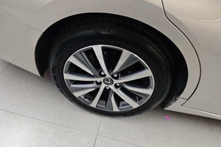 Used Lexus ES 2018 200 Luxury Edition China V Standard
