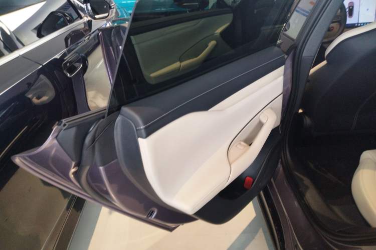 Used Xiaomi Auto SU7 2024 Rear-Drive Long-Range Intelligent Driving Version
