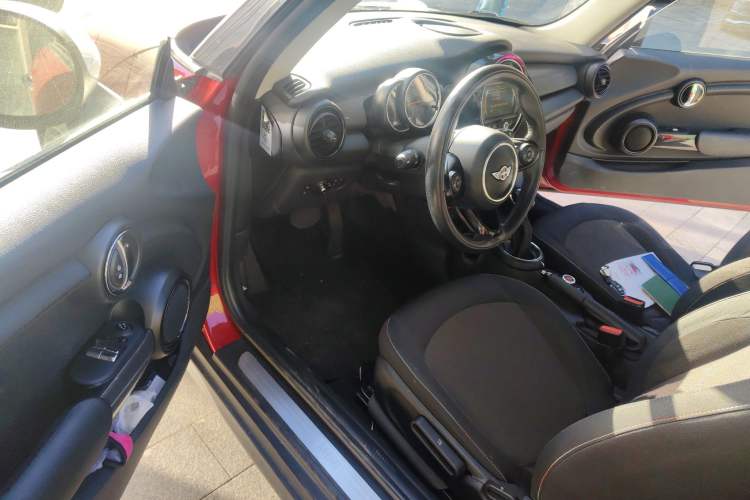 Used  MINI 2014 1.5T COOPER Fun