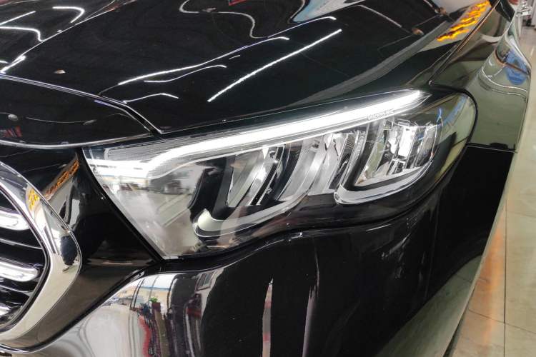 Used Mercedes-Benz E-Class New Energy 2024 E 350 e L Plug-in Hybrid Sedan
