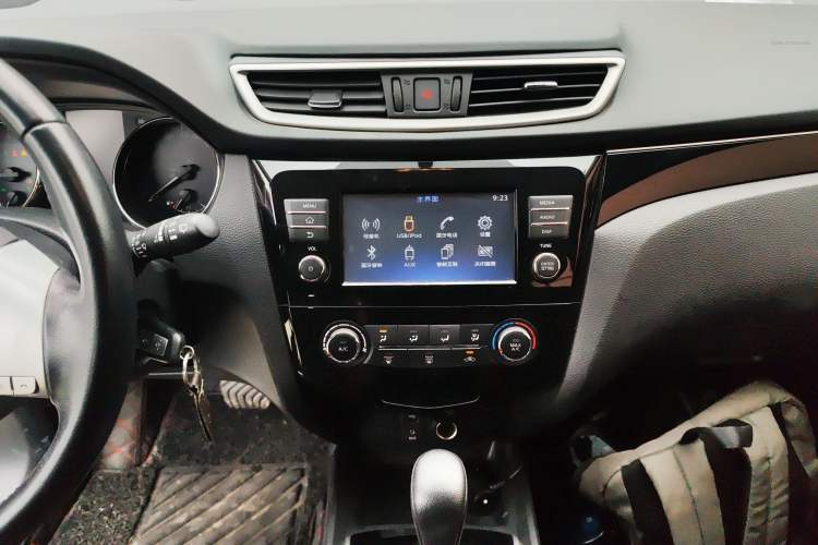 Used Nissan Qashqai 2017 2.0L CVT Smart Enjoyment Version China VI Standard