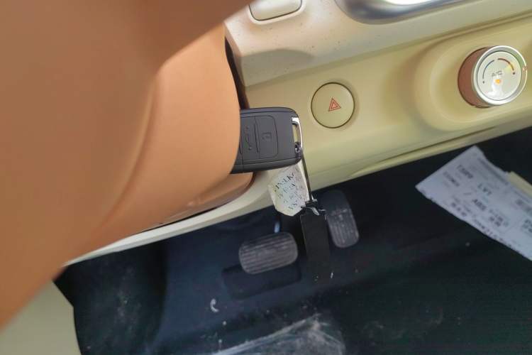 Used Wuling Hongguang MINIEV 2024 3rd Generation 215km Youth Edition