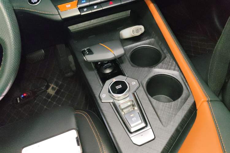 Used Changan UNI-V 2022 1.5T Prestige Version
