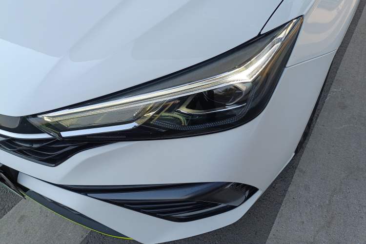 Used Roewe i5 2021 1.5L CVT Diamond Edition
