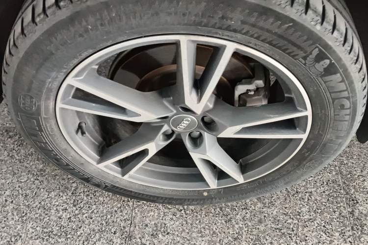 Used Audi Q5L 2020 Updated 40 TFSI Prestige Fashion Edition
