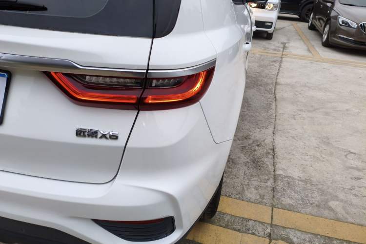 Used Geely Auto Vision X6 2020 1.4T CVT Luxury Edition
