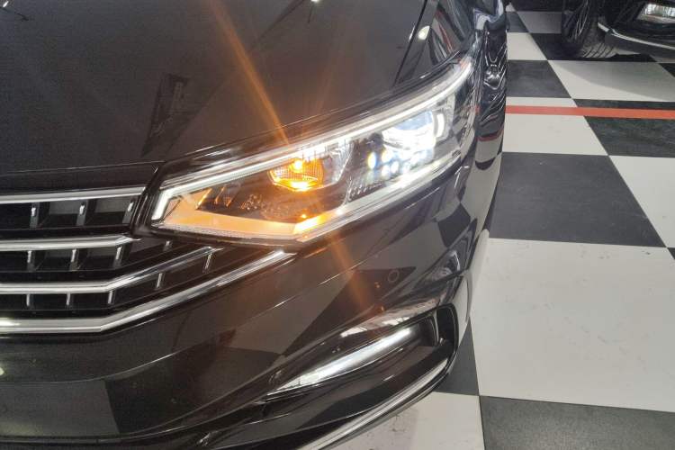 Used Volkswagen Magotan 2023 2 Million Units Commemorative Edition 330TSI DSG Luxury Version
