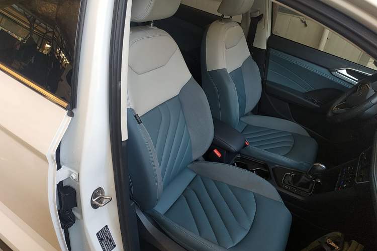 Used Volkswagen Tharu 2023 300TSI Two-Wheel-Drive Full Moon Edition
