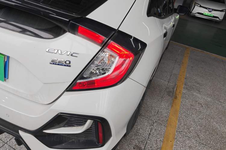 Used Honda Civic 2021 HATCHBACK 220TURBO CVT Trendy Cool Edition
