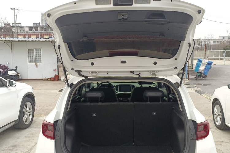 Used Kia Stonic 2019 1.4L Automatic Fun Edition China VI
