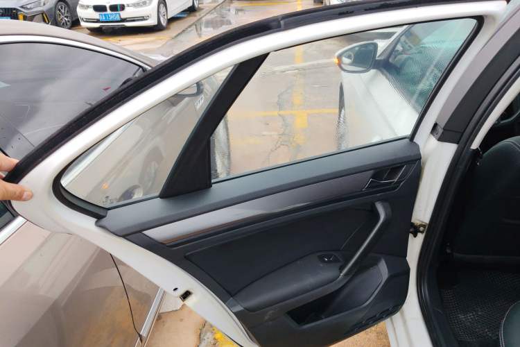 Used Volkswagen Bora 2016 1.6L Automatic Fashion Model
