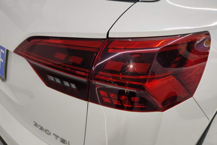 Used Volkswagen Tayron 2020 330TSI Two-Wheel Drive Luxury Smart Connectivity Version
