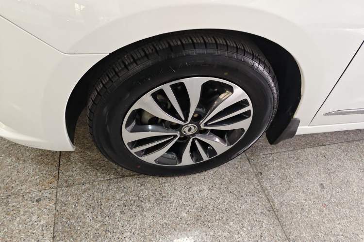 Used Dongfeng Aeolus A60 2016 1.6L Automatic Luxury Model
