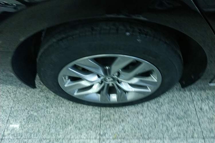 Used Toyota Avalon 2019 2.5L Ambition Version China VI Standard
