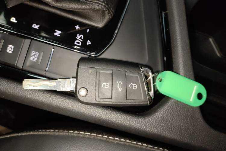 Used Volkswagen Tiguan L 2019 330TSI Automatic Two-Wheel Drive Panoramic Comfort Edition China VI Standard
