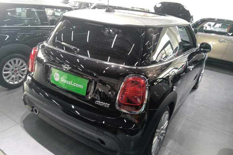 Used  MINI 2022 1.5T COOPER Classic Edition

