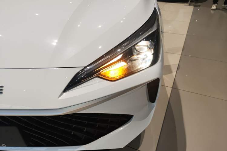 Used Roewe i5 2026 Model 1.5L Manual Comfort Version