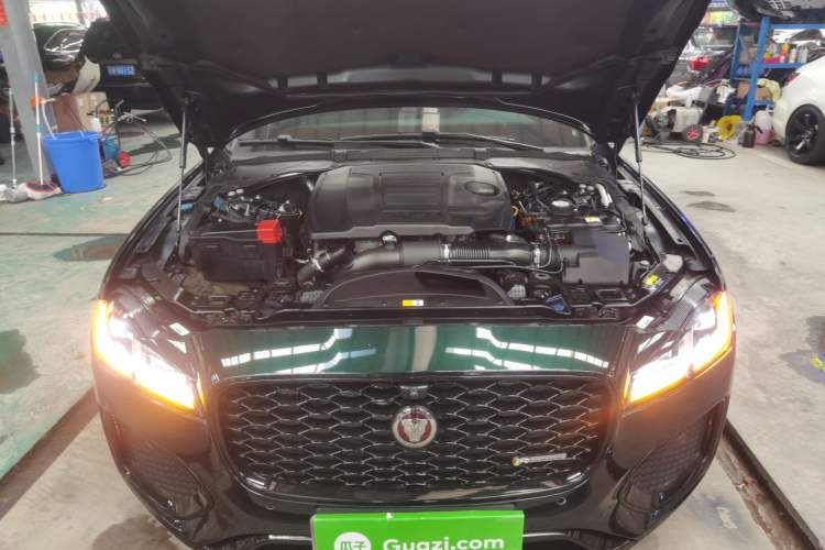 Used Jaguar XFL 2021 XFL 2.0T P250 All-Wheel-Drive Shimmering Black Sport Edition
