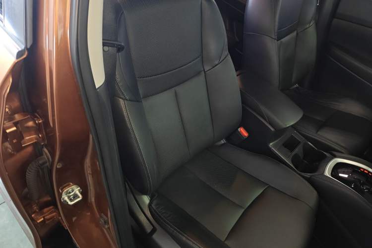 Used Nissan X-Trail 2014 2.0L CVT Comfort Edition 2WD
