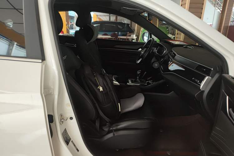 Used Dongfeng Fengon ix5 2019 220T Manual Smart Version China VI Standard
