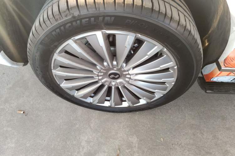 Used ONVO Luxeed L90 