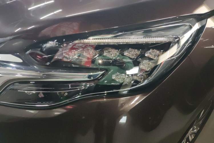 Used Buick GL8 2021 ES Land Cruiser 653T Luxury Edition
