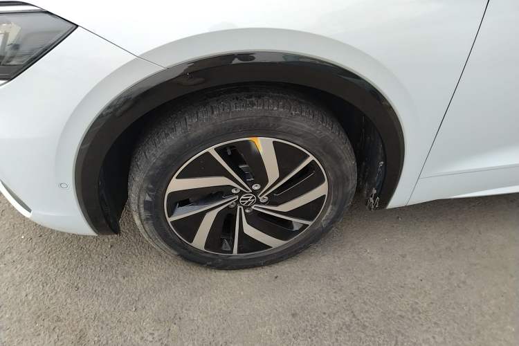 Used Volkswagen Viloran 2024 330TSI Luxury Edition
