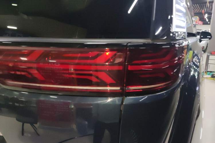 Used Denza D9 2022 DM-i 970 Four-Wheel Drive Flagship Model