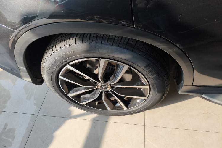 Used Mercedes-Benz GLC 2020 Facelift GLC 300 L 4MATIC Dynamic Edition
