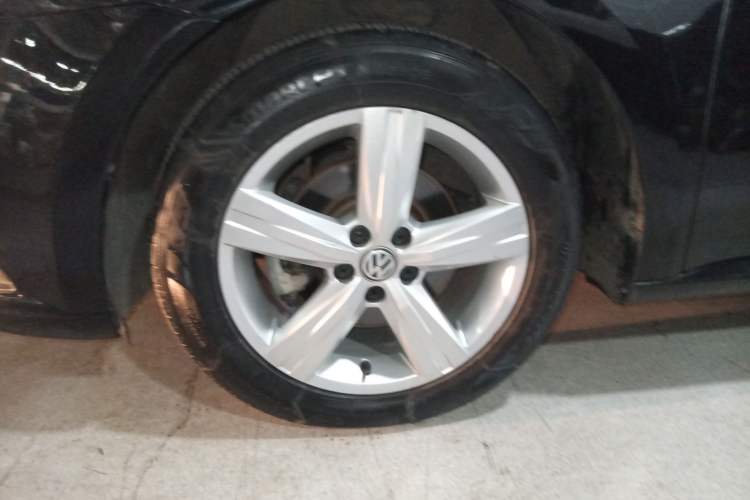 Used Volkswagen Lavida 2017 1.6L Automatic Fashion Edition
