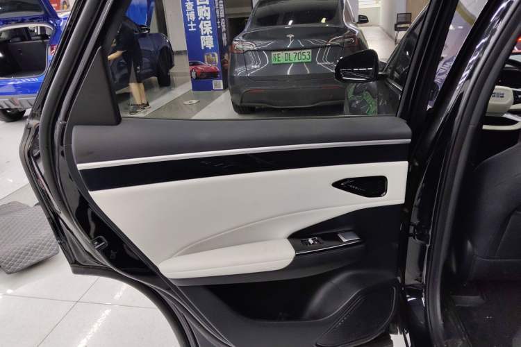 Used  L7 2024 1.5T 115 km PLUS Dragon Edition
