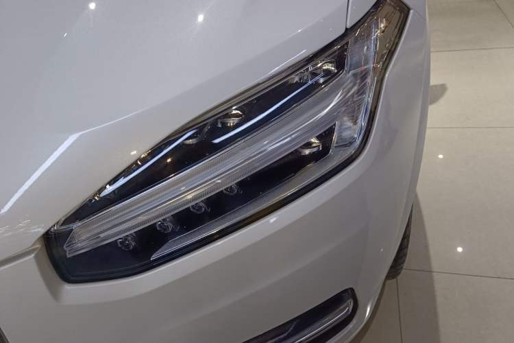 Used Volvo XC90 2019 T5 Zhiyi Edition 7-Seater China VI
