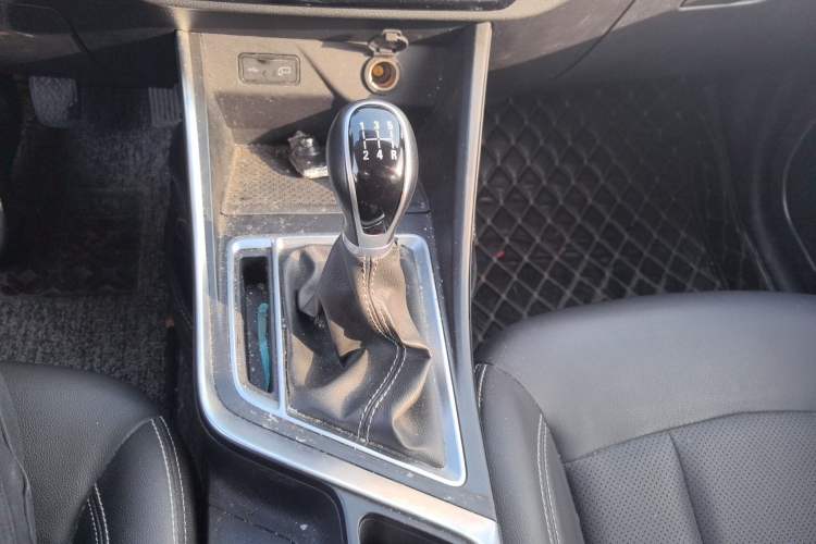 Used Geely Auto Vision X3 2019 Upgraded Model 1.5L Manual Elite Version
