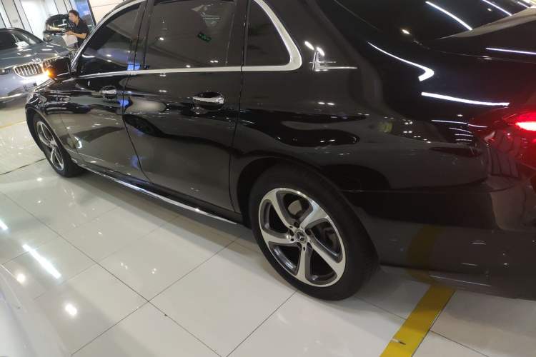 Used Mercedes-Benz E-Class 2019 E 260 L Sport 4MATIC
