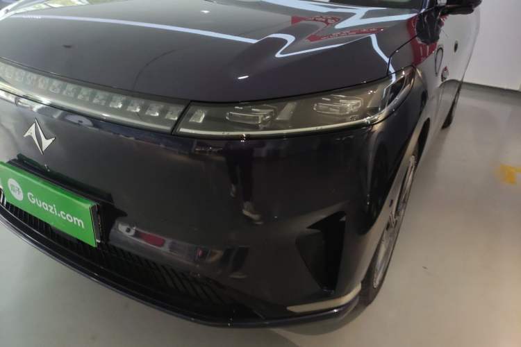 Used  eπ008 2024 636Max All-Electric Version 6 Seats
