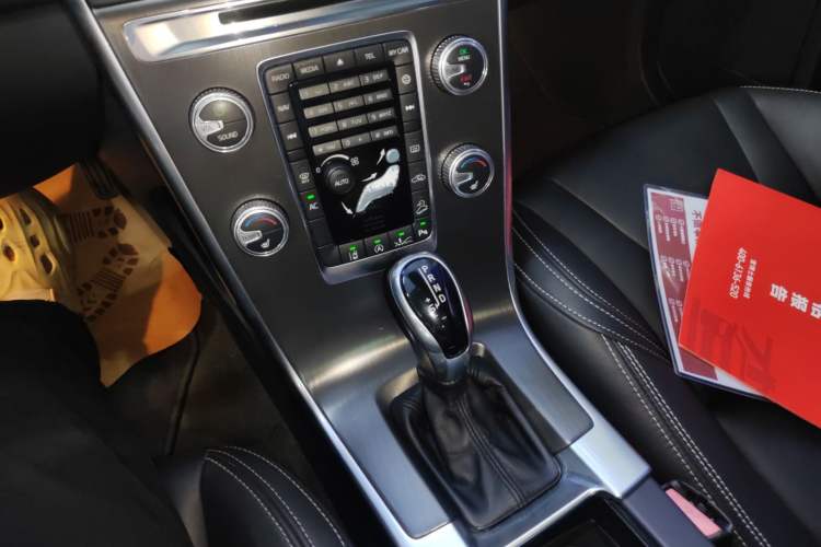 Used Volvo XC60 2015 T5 AWD Zhiyuan Edition
