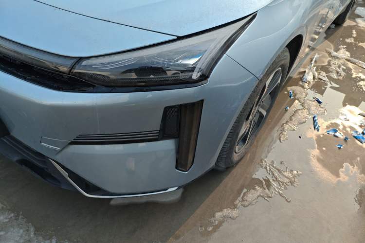 Used  L6 2025 EM-i 140km Starship Edition
