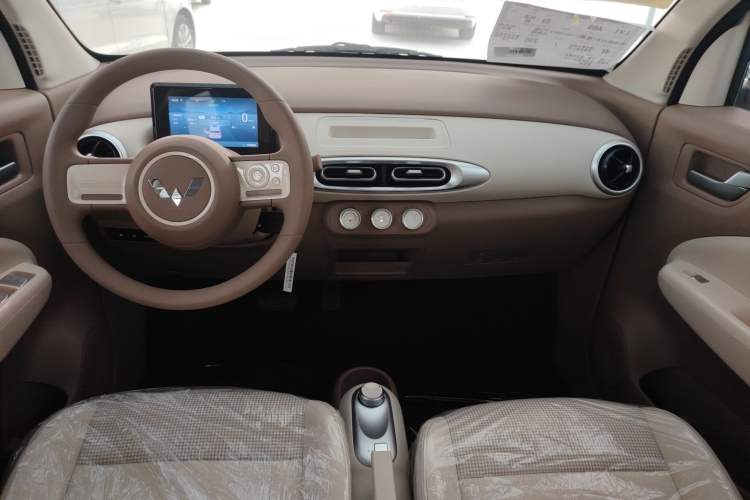 Used Wuling Hongguang MINIEV 2025 Four-Door Version Advanced Edition
