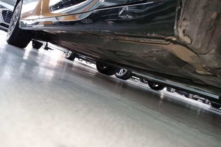 Used Toyota Avalon 2019 Dual-Engine 2.5L Luxury Edition China VI Standard
