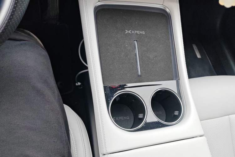 Used XPeng P7 2023 P7i 702 Pro