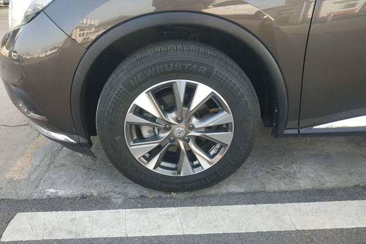 Used Nissan Murano 2019 2.5L XL Two-Wheel Drive Smart Connect Luxury Edition China VI Standard