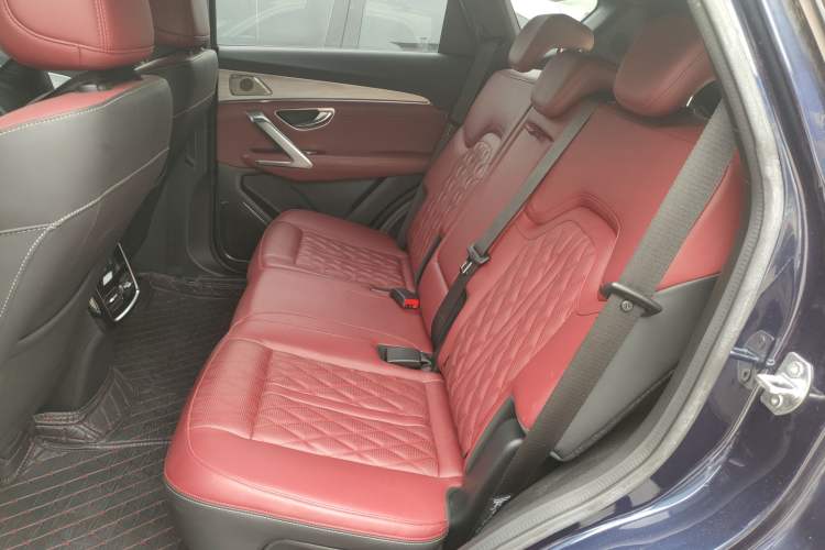 Used JETOUR X70 PLUS 2023 1.6T DCT Stronger PRO 5-Seater