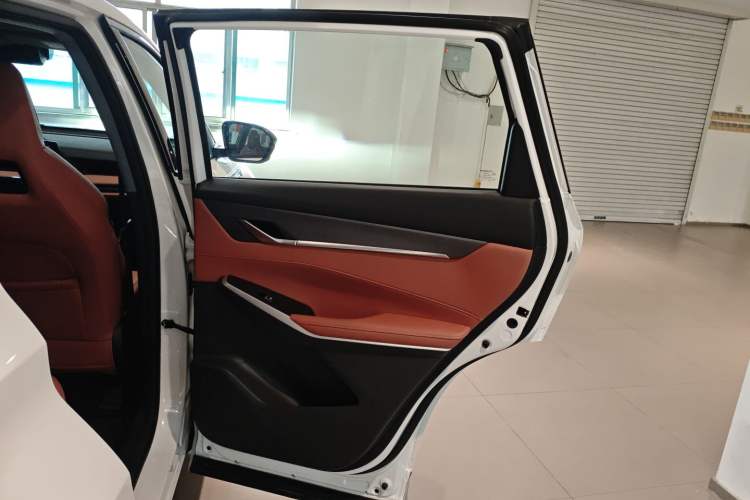 Used Changan CS75 PLUS 2024 3rd Generation Champion Edition 2.0T Intelligent Drive Performance Model
