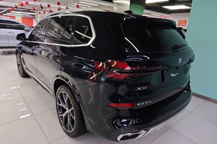 Used BMW X5 2023 xDrive 30Li Luxury M Sport Package