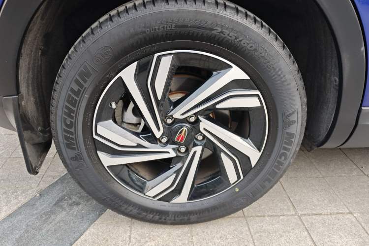 Used Hongqi HS5 2022 Revised Version 2.0T Smart Connect Flagship Edition
