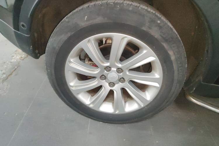 Used Land Rover Discovery Sport 2018 240 PS SE Version
