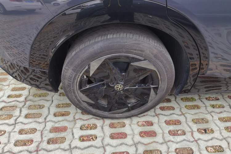 Used Volkswagen ID.UNYX 2024 Pro Long-Range Version