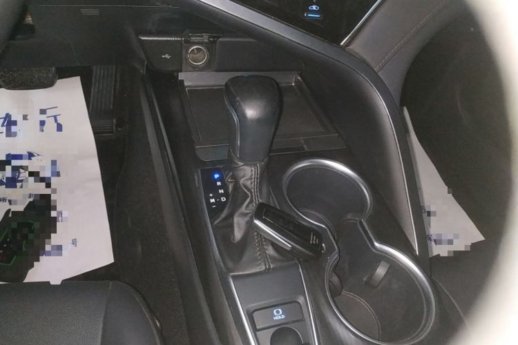 Used Toyota Camry 2021 2.0G Luxury Edition
