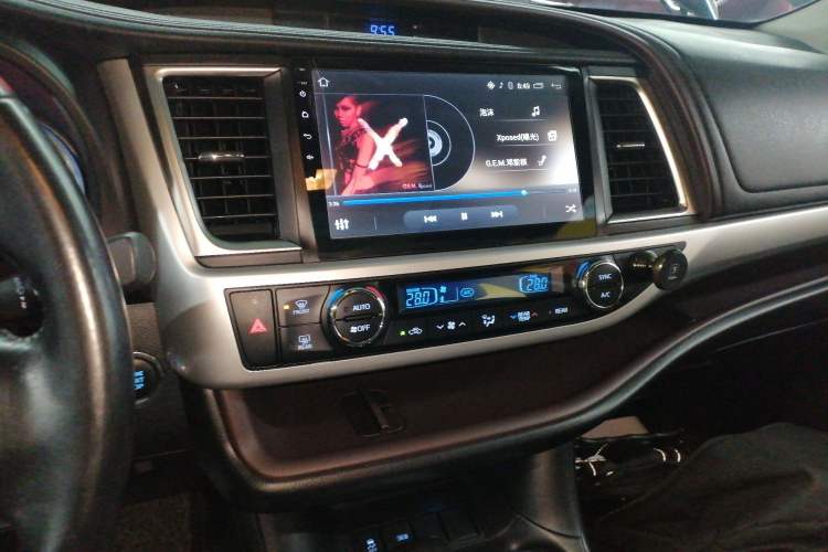 Used Toyota Highlander 2015 2.0T Two-Wheel Drive Luxury Edition 7 Seats