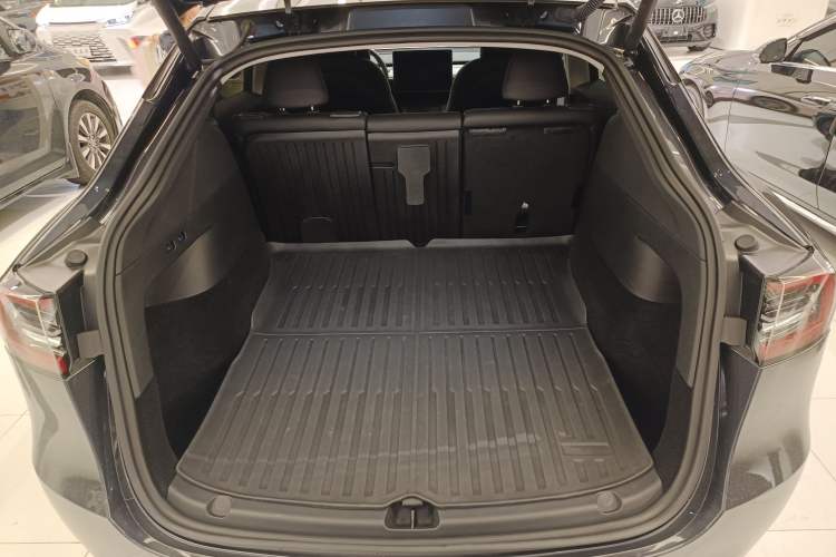 Used Tesla Model Y 2024 Rear-Wheel-Drive Version
